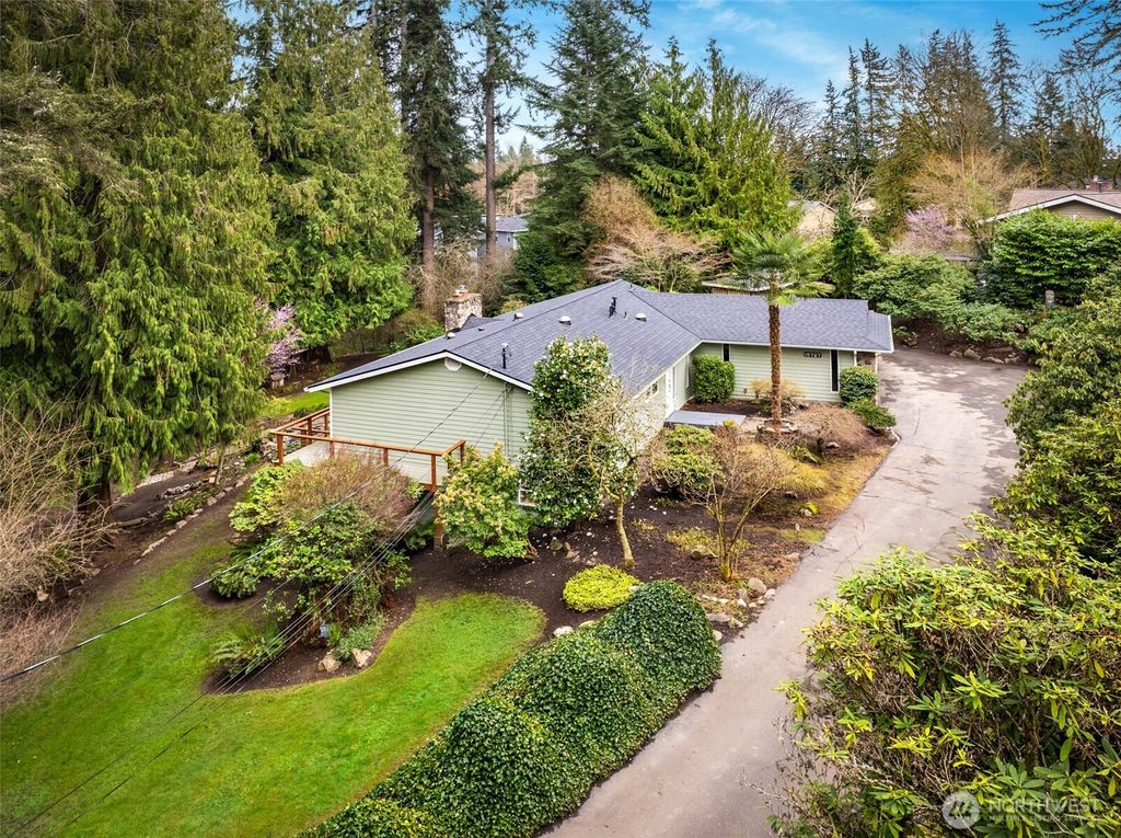 Photo of 15727 Cascadian Way, Bothell, WA 98012 (MLS # 2489988)