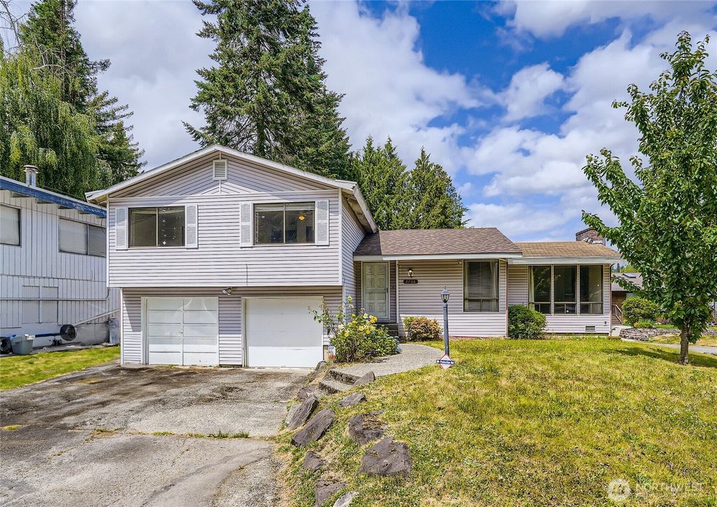 Photo of 2708 NE 106th Place, Seattle, WA 98125 (MLS # 2397062)