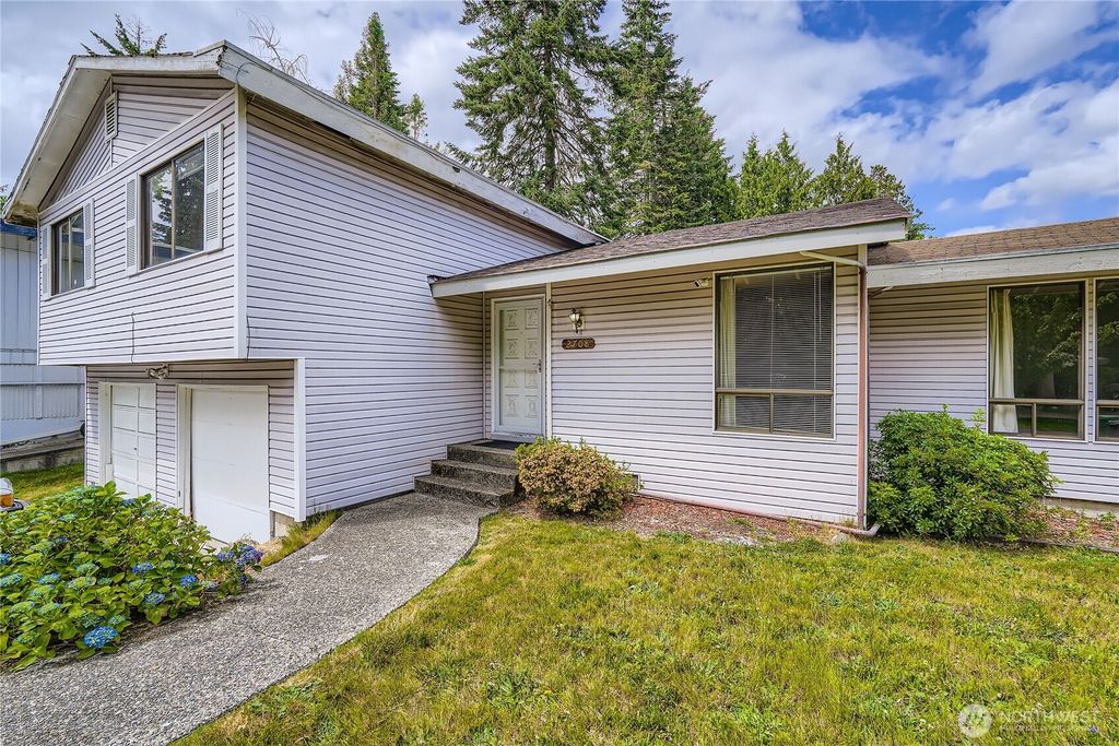 Photo of 2708 NE 106th Place, Seattle, WA 98125 (MLS # 2397062)