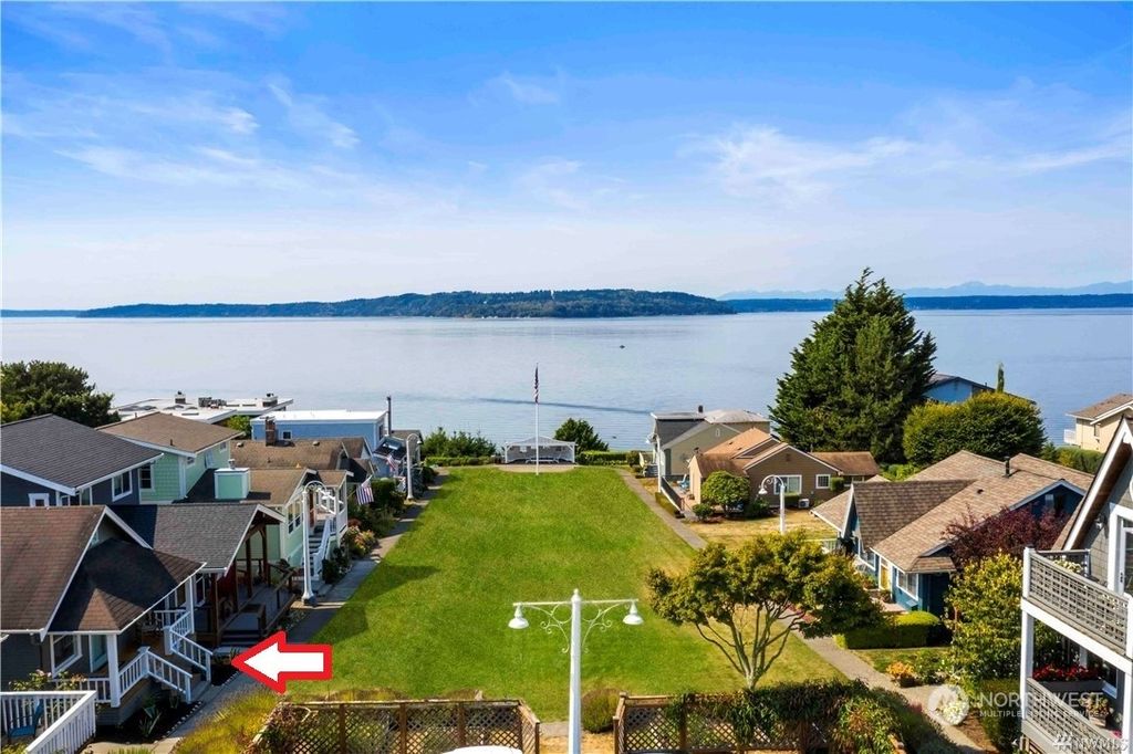 Photo of 23641 7th Avenue S #11, Des Moines, WA 98198 (MLS # 2077446)