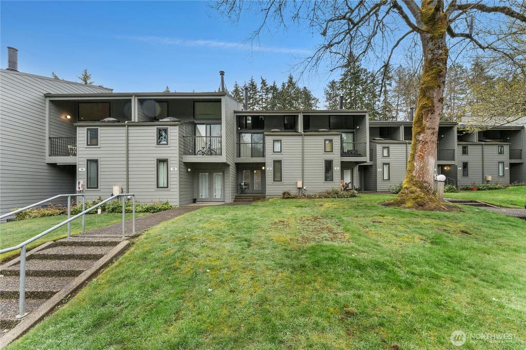 Photo of 6440 139th Place NE #12, Redmond, WA 98052 (MLS # 2552304)