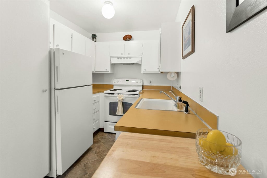Photo of 6440 139th Place NE #12, Redmond, WA 98052 (MLS # 2552304)