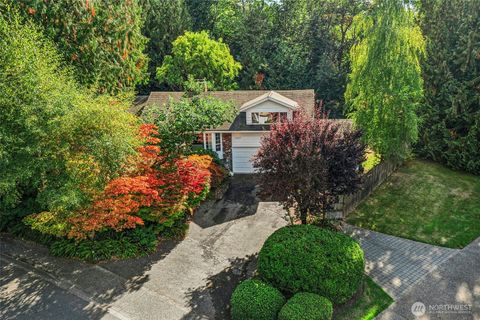 Photo of 12207 SE 12th Street St, Bellevue, WA 98005 (MLS # 2442986)