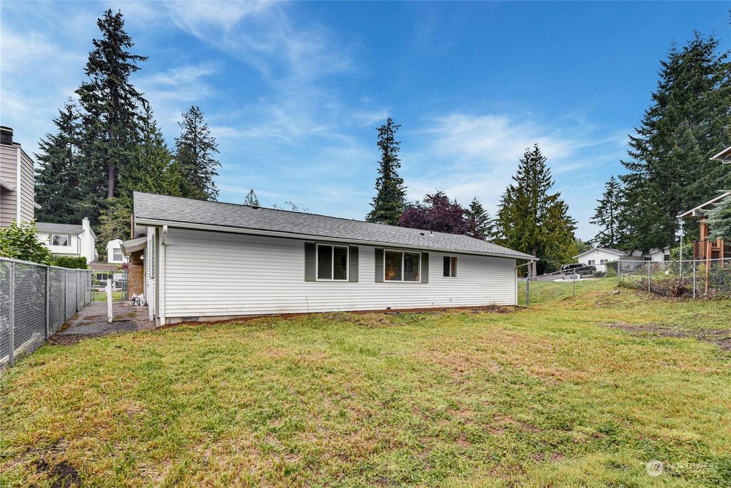 Photo of 13417 SE 233rd Street, Kent, WA 98042 (MLS # 2295267)