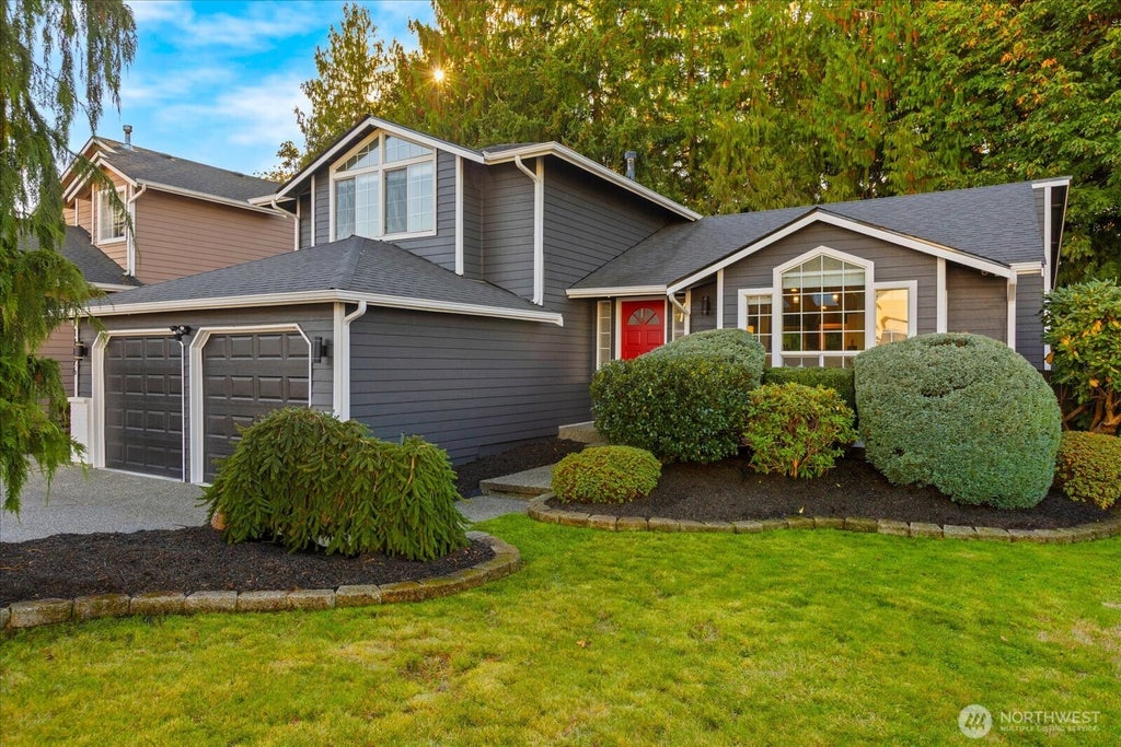 Photo of 11826 44th Drive SE, Everett, WA 98208 (MLS # 2593958)