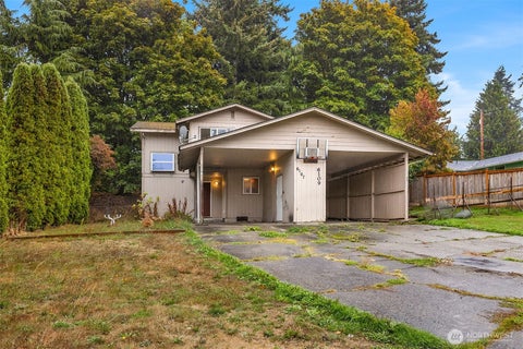Photo of 6107 Kenwood Drive, Everett, WA 98203 (MLS # 2588424)