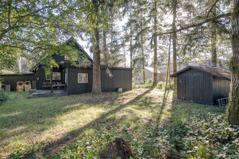 863 Falls Of Clyde Loop SE