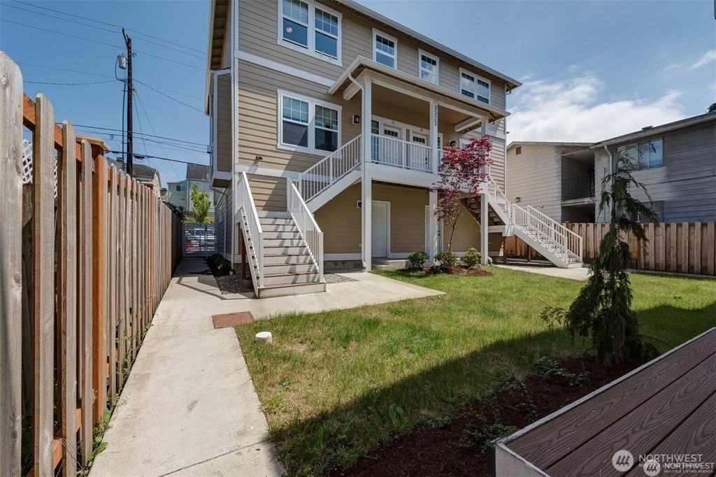 Photo of 3323 Hoyt Avenue #D, Everett, WA 98201 (MLS # 2508410)