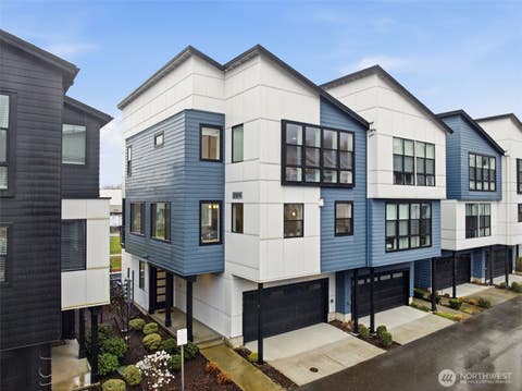 Photo of 21816 24th Avenue SE #A, Bothell, WA 98021 (MLS # 2561503)