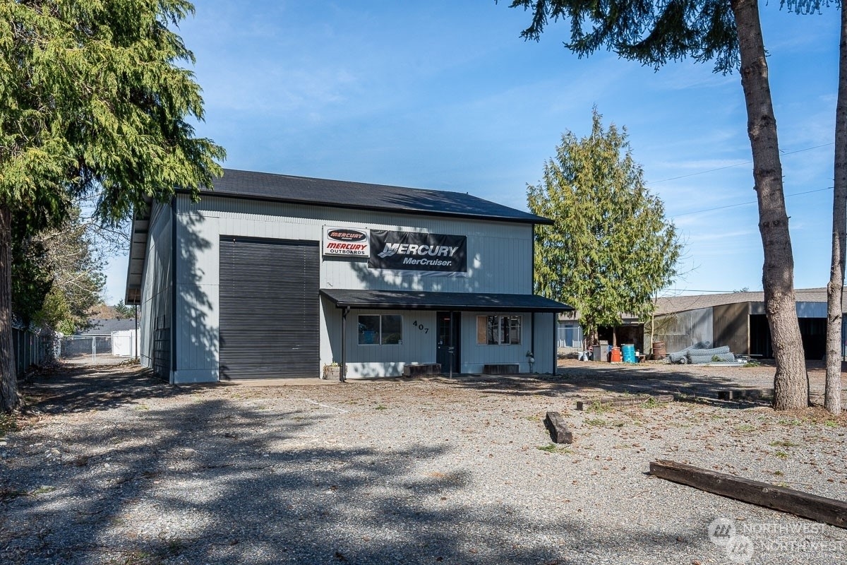 407 W Reynolds Avenue