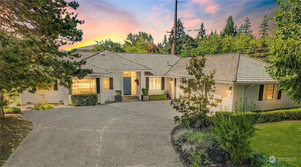 Photo of 16407 SE 46th Street, Bellevue, WA 98006 (MLS # 2263170)