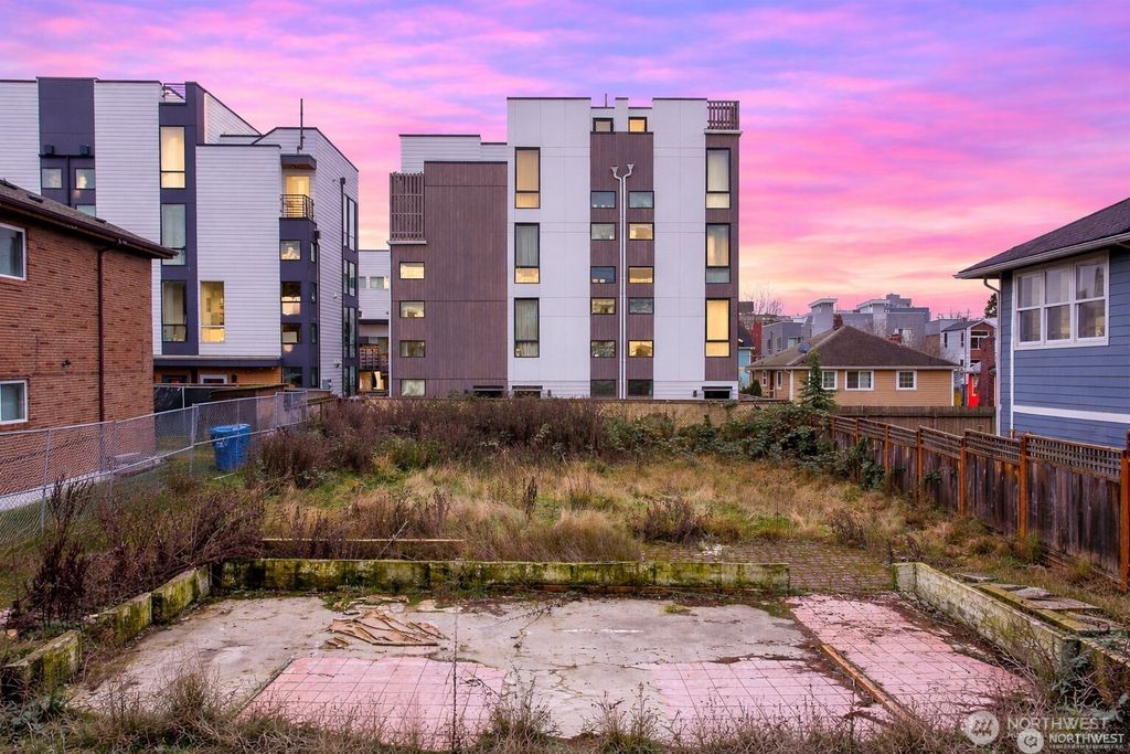 Photo of 927 NW 57th Street, Seattle, WA 98107 (MLS # 2459242)