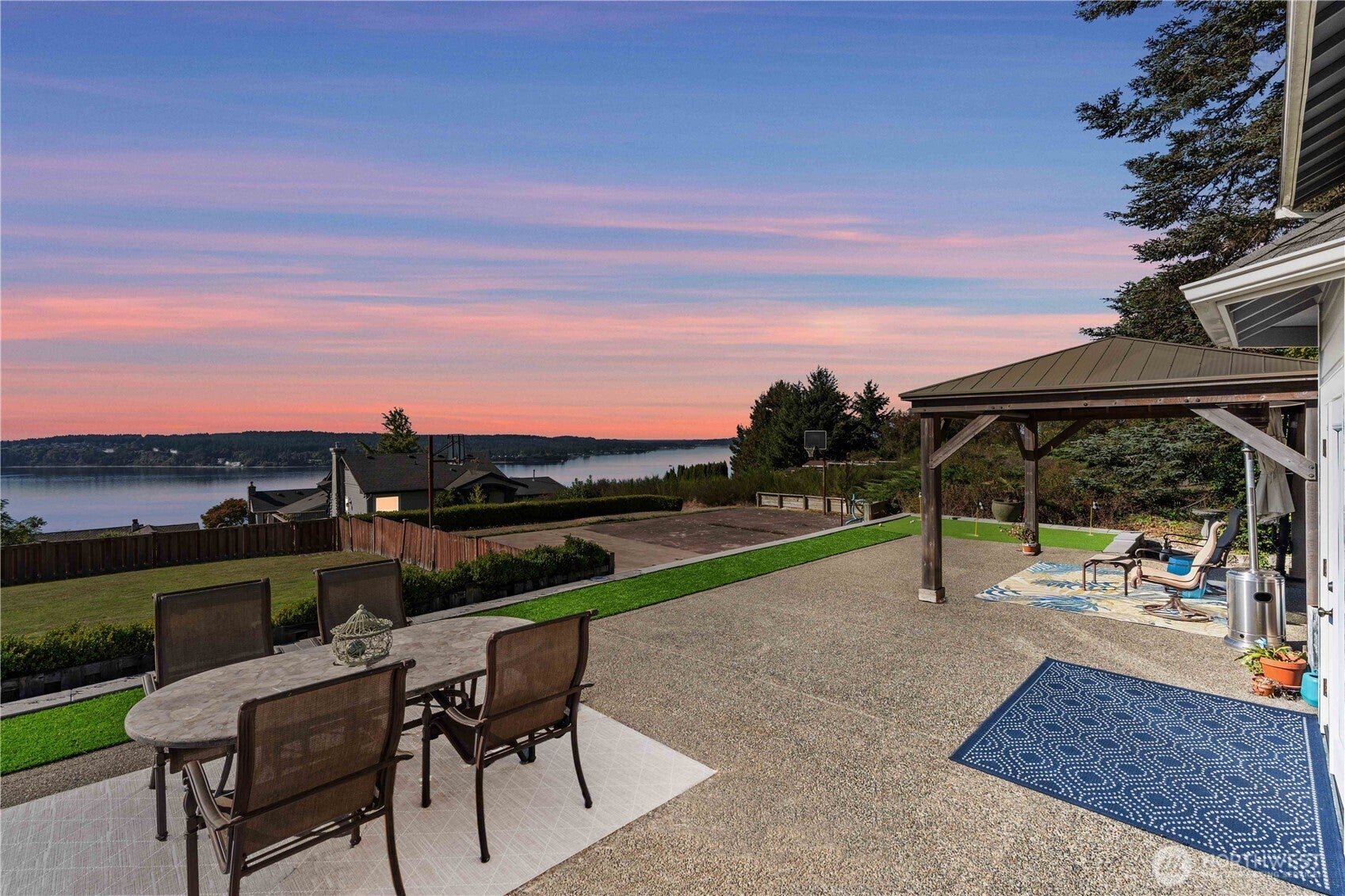 3616 Tahoma Place W