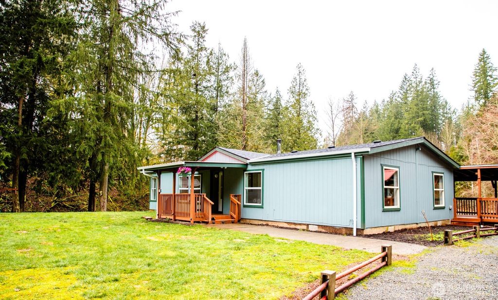 Photo of 23213 239th Place SE, Maple Valley, WA 98038 (MLS # 2355524)