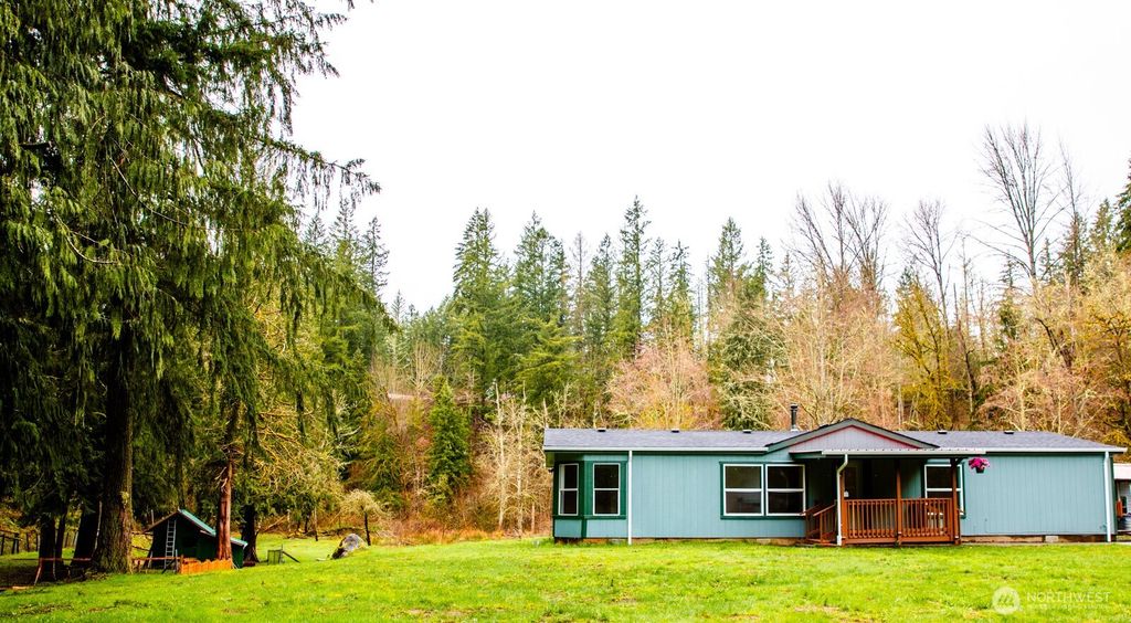 Photo of 23213 239th Place SE, Maple Valley, WA 98038 (MLS # 2355524)