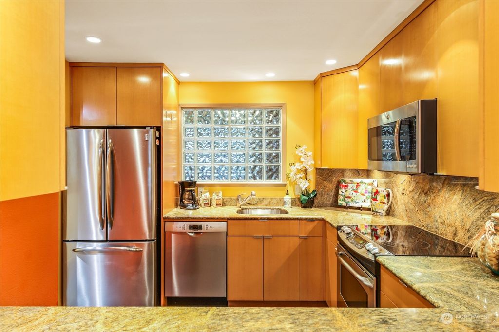 Photo of 2611 Eastlake Avenue E #102, Seattle, WA 98102 (MLS # 2182785)