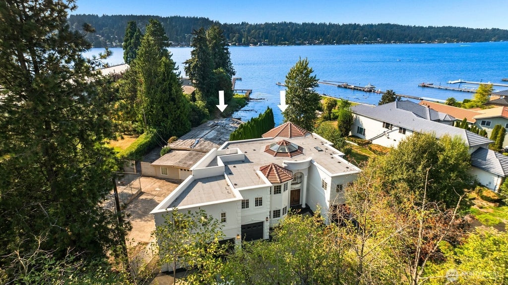 Photo of 5031 Ripley Lane N, Renton, WA 98056 (MLS # 2574381)