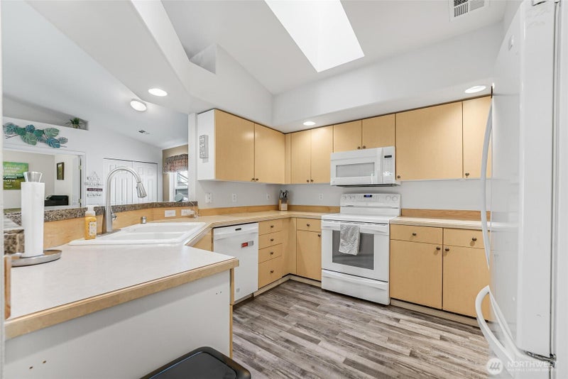 7322 Centerville Court 404