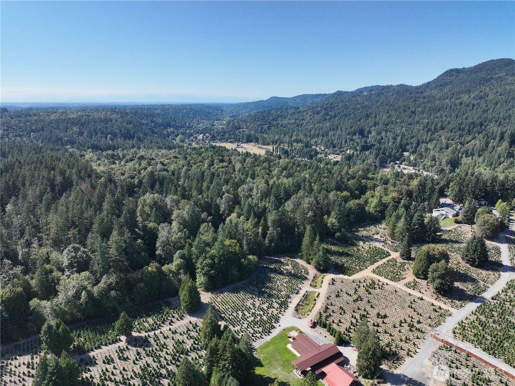 Photo of 1 XXX 223rd Ave Avenue SE, Issaquah, WA 98027 (MLS # 2427091)