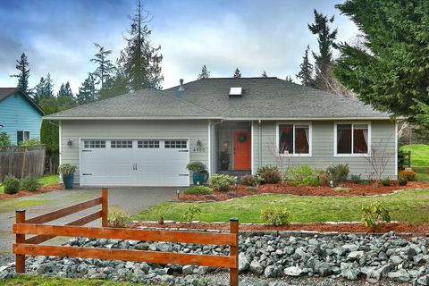 Photo of 4900 Spinnaker Drive, Freeland, WA 98249 (MLS # 2467604)