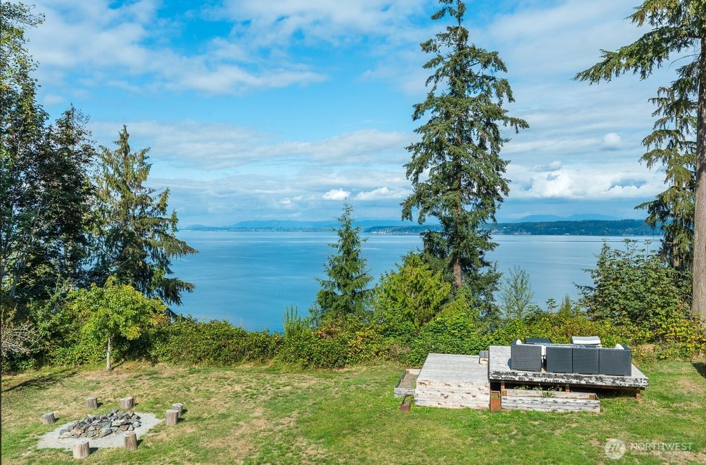 Photo of 2681 S East Camano Dr Dr, Camano Island, WA 98282 (MLS # 2527101)