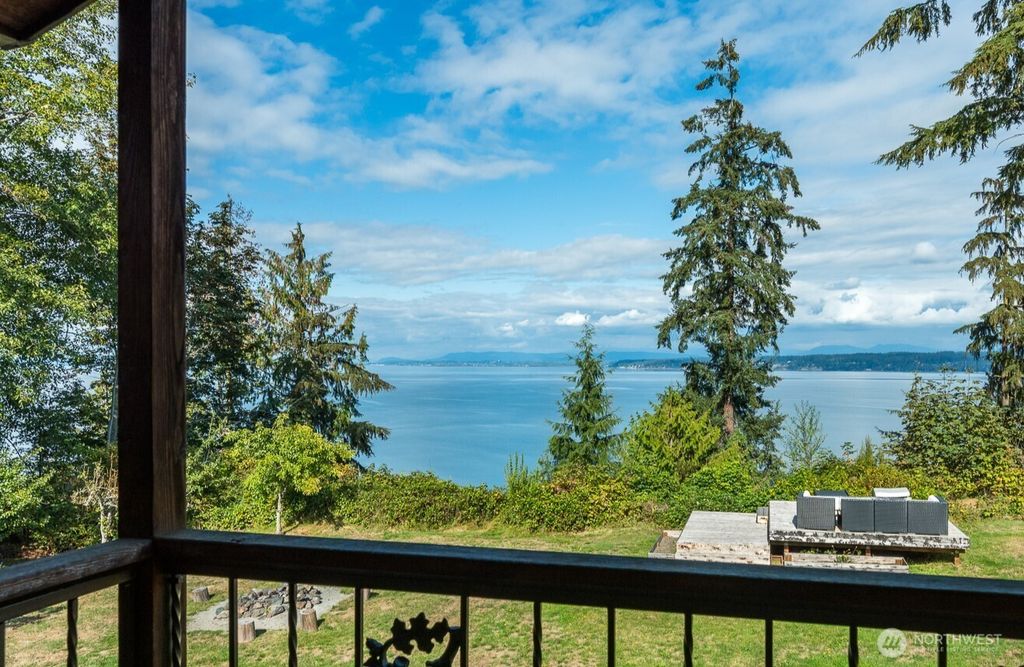 Photo of 2681 S East Camano Dr Dr, Camano Island, WA 98282 (MLS # 2527101)