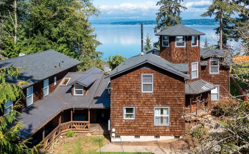 Photo of 2681 S East Camano Dr Dr, Camano Island, WA 98282 (MLS # 2527101)