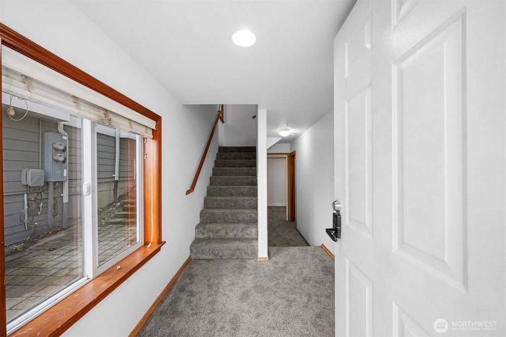 Photo of 1128 Chestnut Street, Everett, WA 98201 (MLS # 2470852)