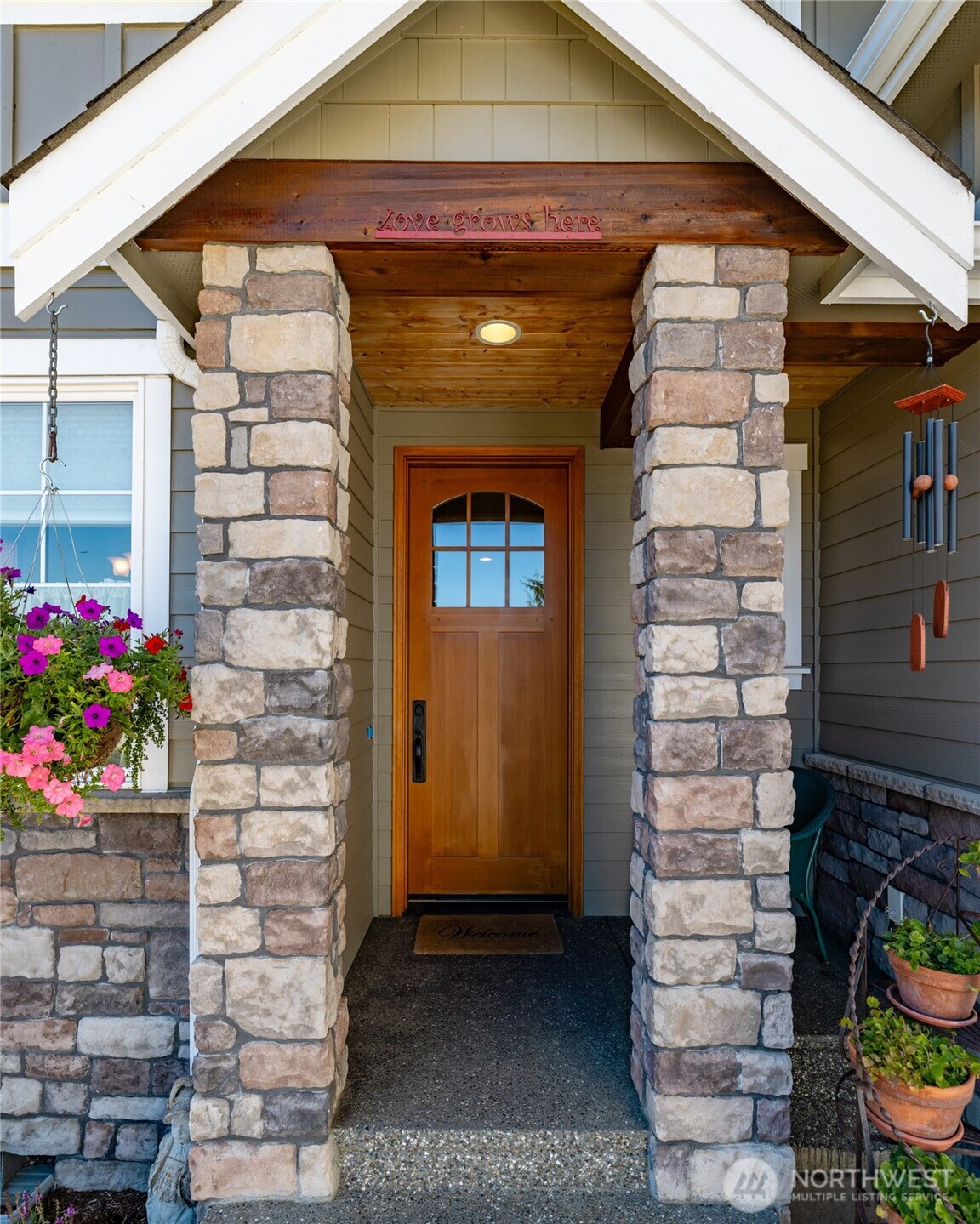 1739 Emerald Way