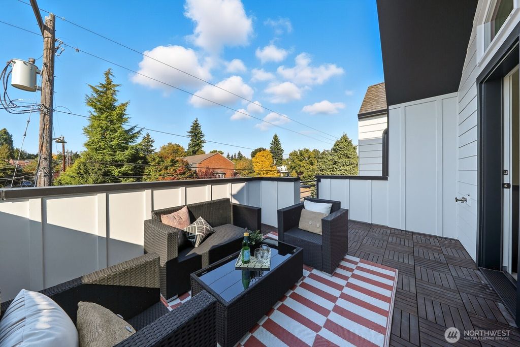 listing image 9362159181879577981