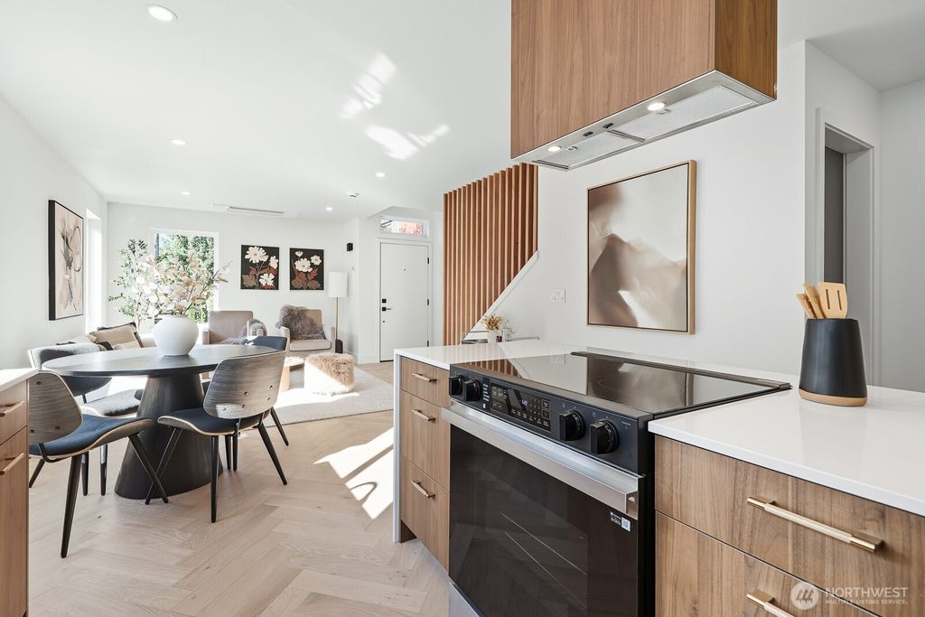 listing image 9366147579829928388