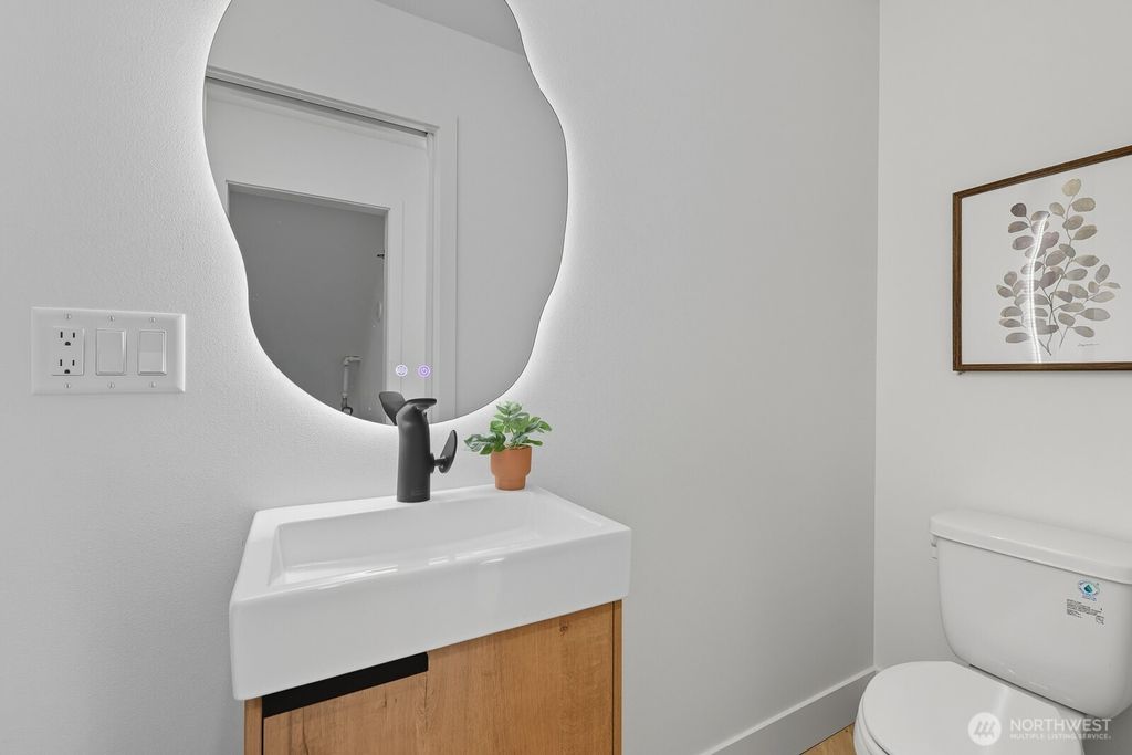 listing image 9366633535963082435