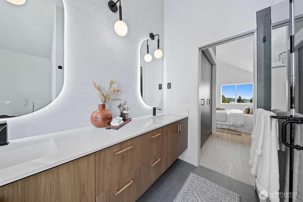 listing image 9364244249049256289