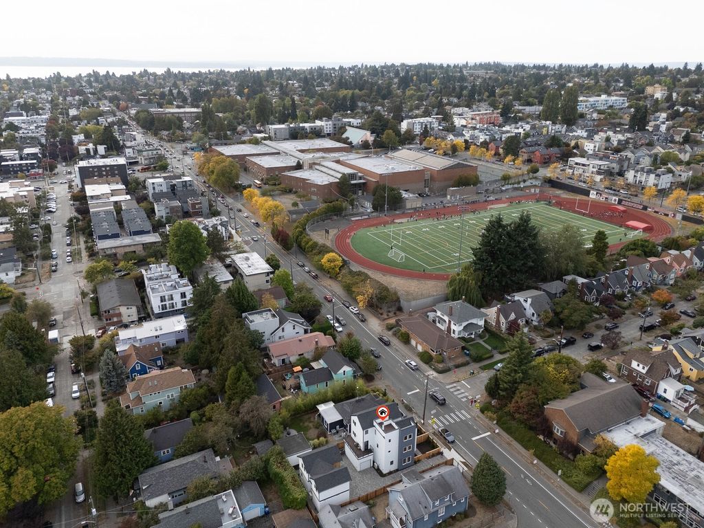 listing image 9366542945396111114