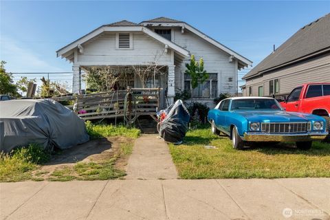 Photo of 610 W Poplar St, Walla Walla, WA 99362 (MLS # 2509790)