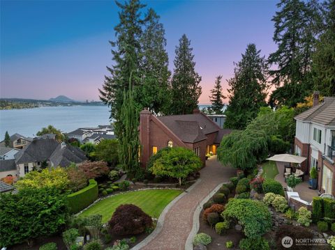 Photo of 10939 84th Place NE, Kirkland, WA 98034 (MLS # 2446847)
