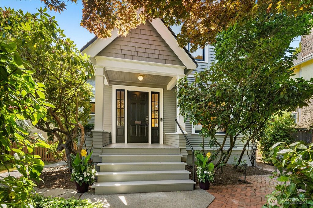 Photo of 1515 2nd Avenue W, Seattle, WA 98119 (MLS # 2405871)