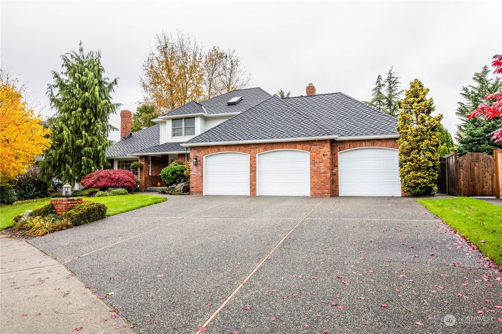 Photo of 14228 SE 77th Street, Newcastle, WA 98059 (MLS # 2305436)