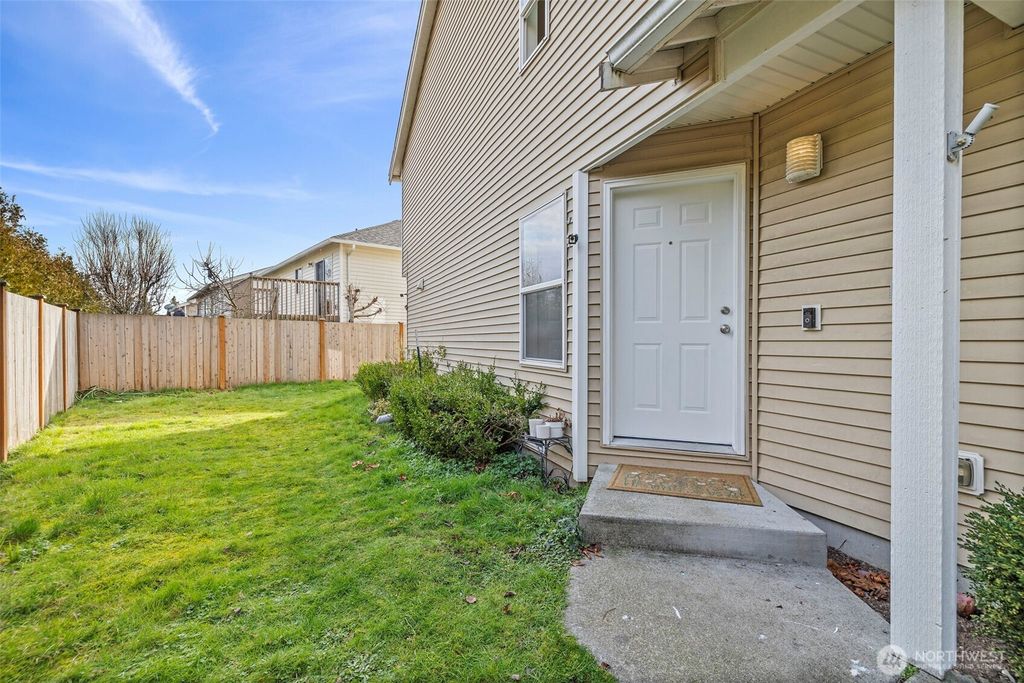 Photo of 306 Poppy Road, Bothell, WA 98012 (MLS # 2464927)