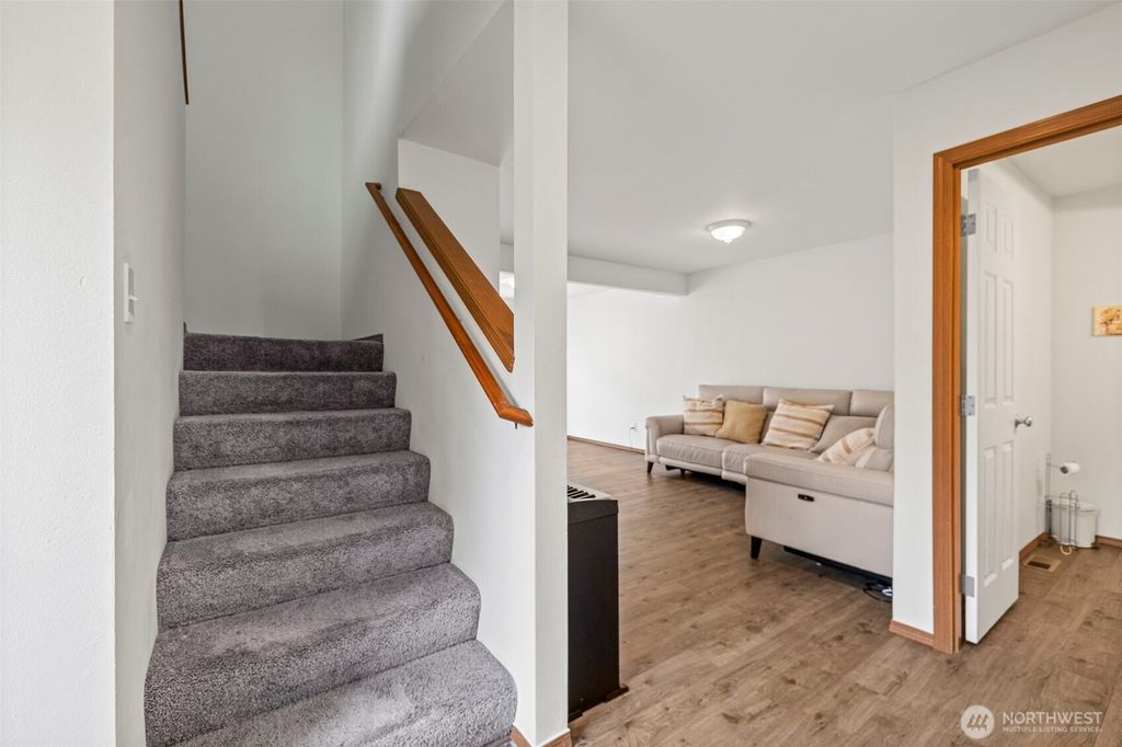 Photo of 306 Poppy Road, Bothell, WA 98012 (MLS # 2464927)