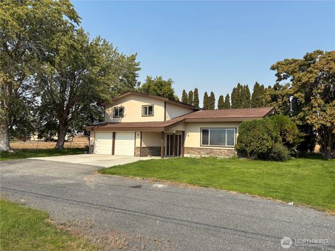 Photo of 6400 Rd. 3 NE, Moses Lake, WA 98837 (MLS # 2438579)