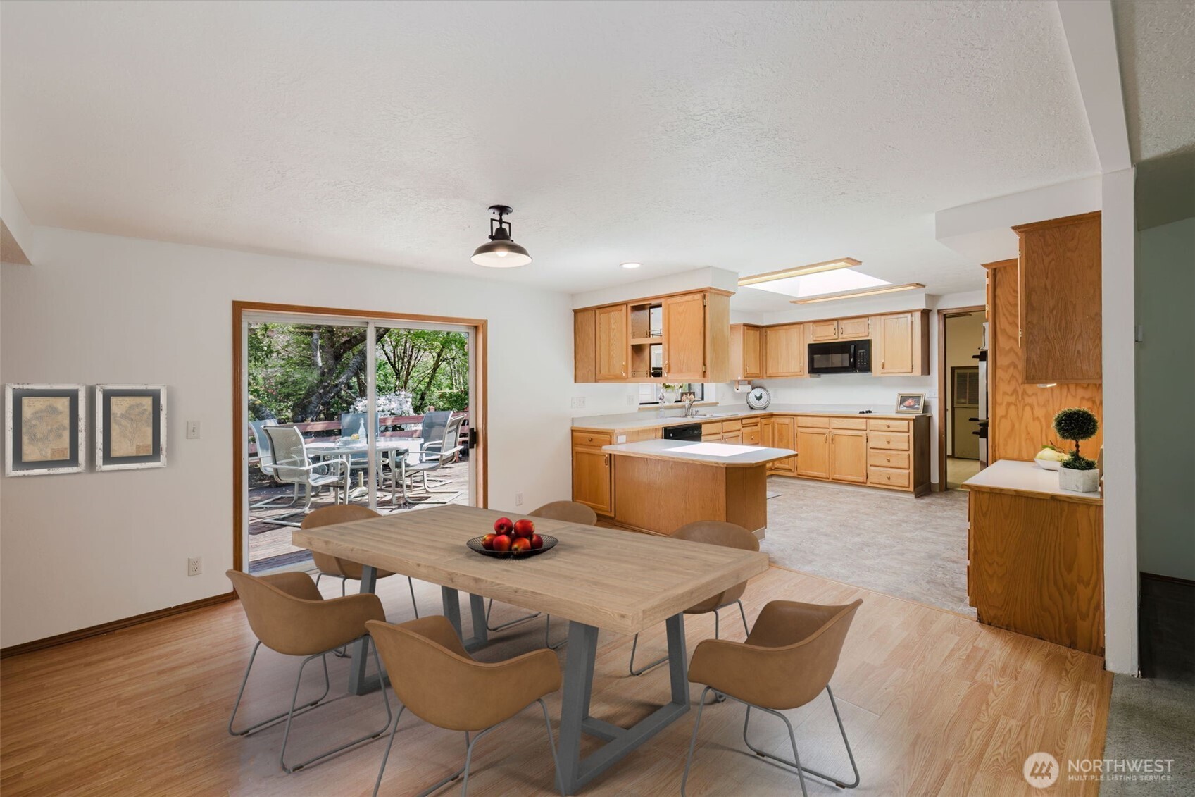 105 Schoolhouse Road