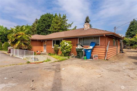 Photo of 11460 SE 256th Street, Kent, WA 98030 (MLS # 2070934)