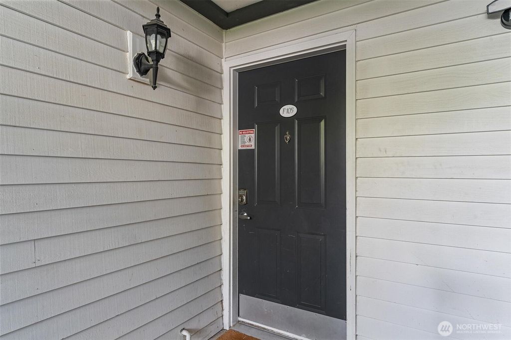 Photo of 15415 35th Avenue W #F105, Lynnwood, WA 98087 (MLS # 2367743)