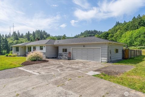 841 Hazel Dell Road Castle Rock WA 98611