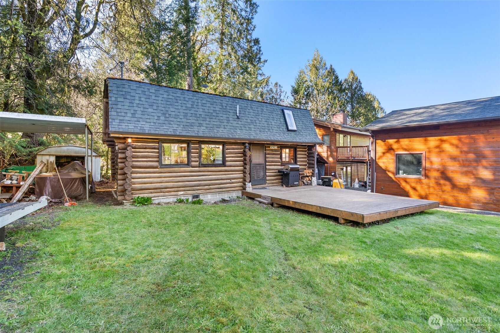 9905 Mariner Drive NW