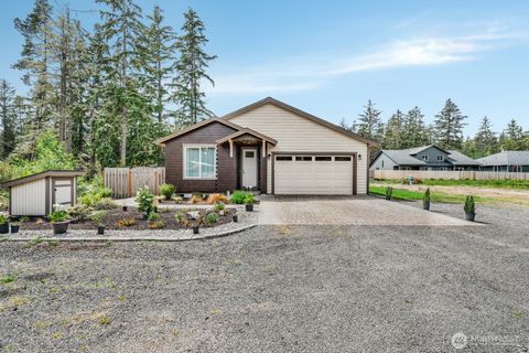 Photo of 27905 V Street, Ocean Park, WA 98640 (MLS # 2526482)