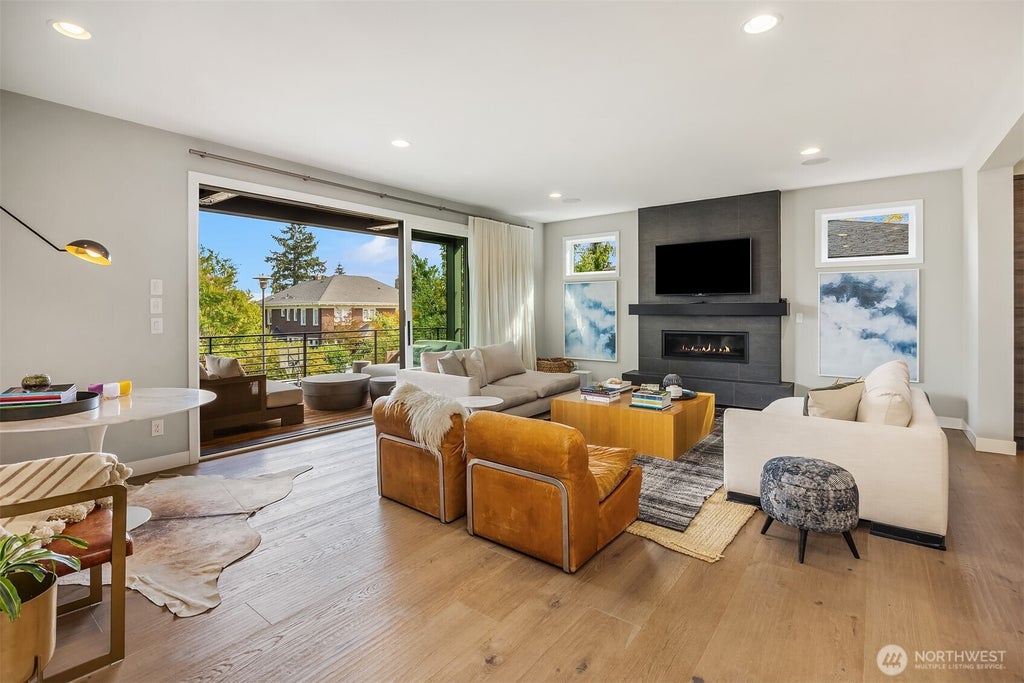 Photo of 5751 36th Avenue NE, Seattle, WA 98105 (MLS # 2583211)