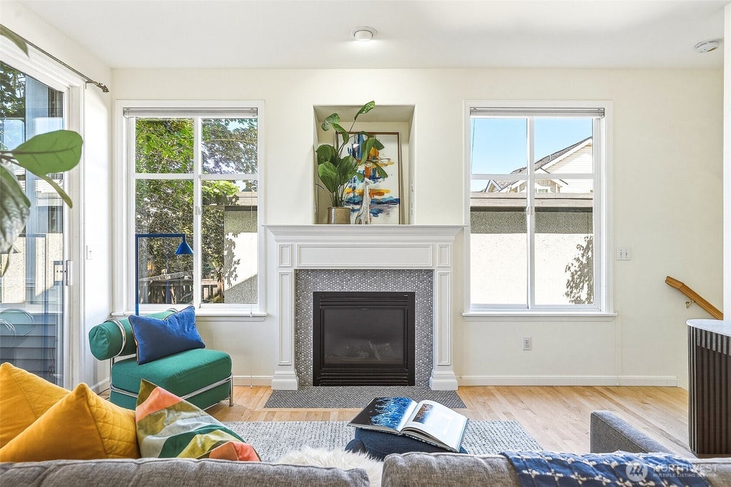 Photo of 6551 5th Avenue NE #B, Seattle, WA 98115 (MLS # 2526734)