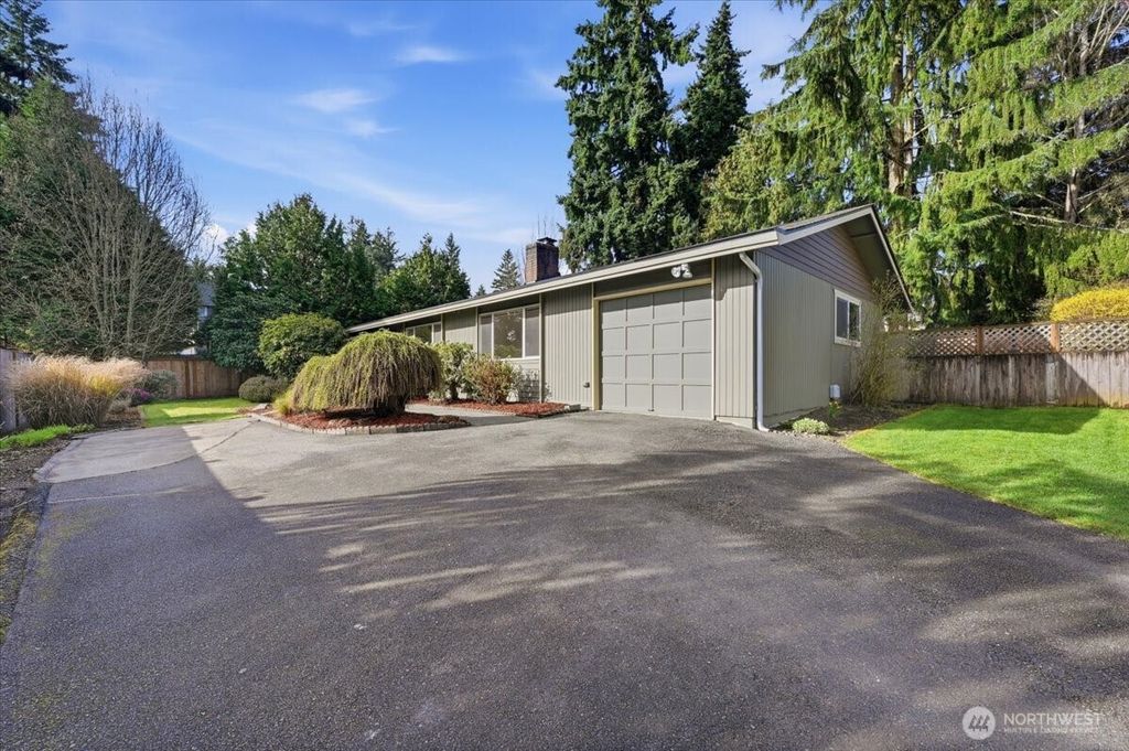 Photo of 1329 N 183rd Street, Shoreline, WA 98133 (MLS # 2496882)